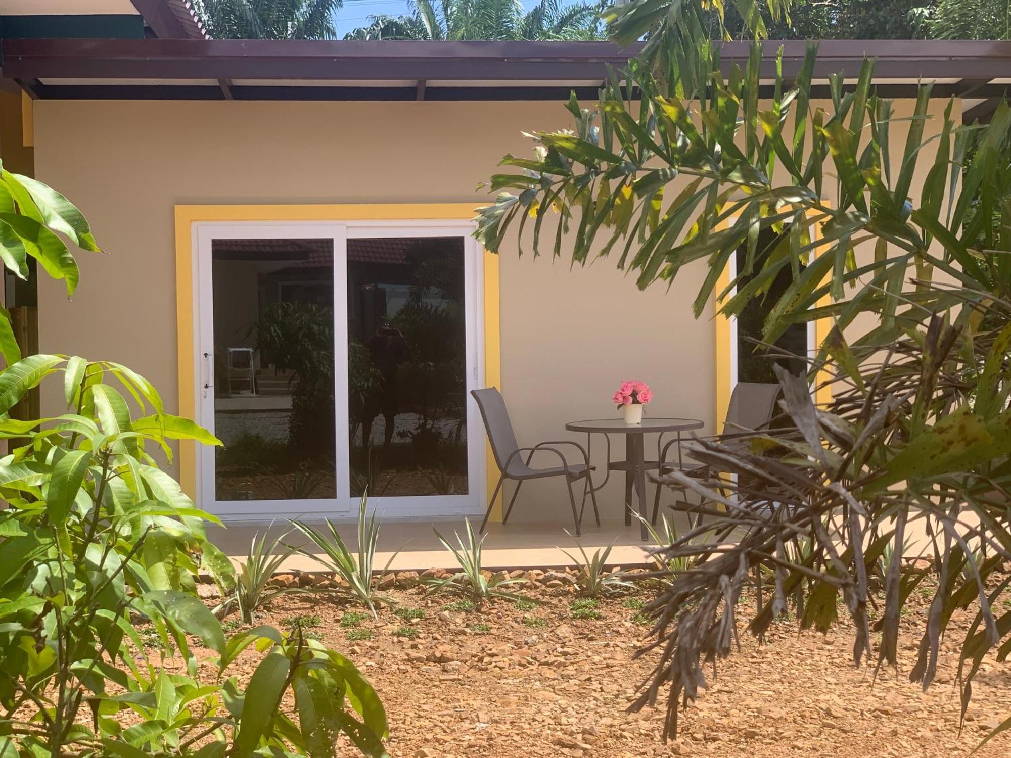 Pajaree And Udo'S Happy Homestay Trang Exterior foto